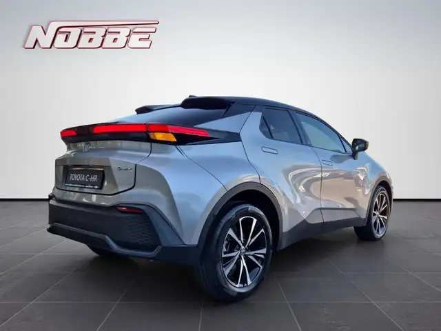 Toyota C-HR view 5
