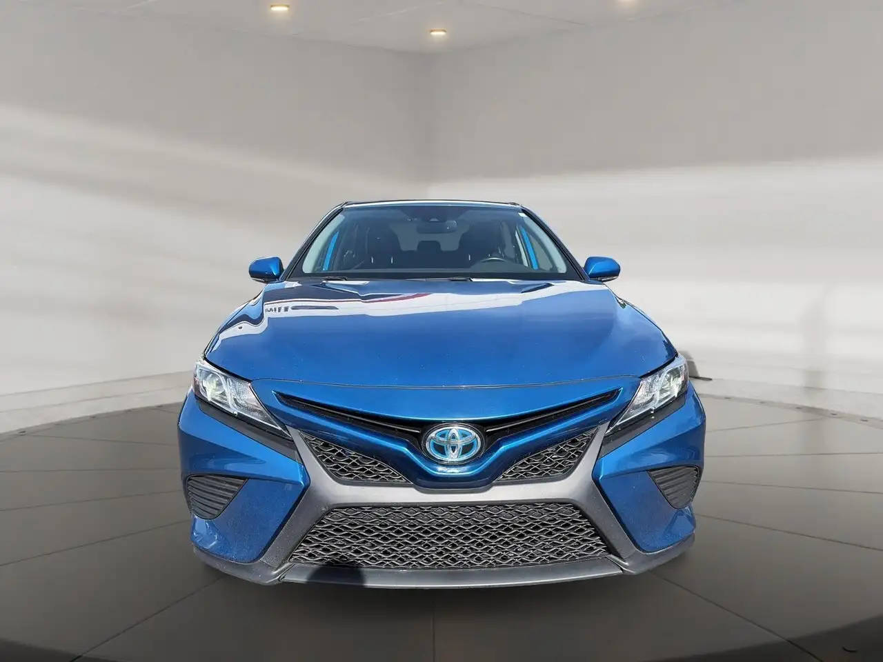 Toyota Camry photo Toyota Camry