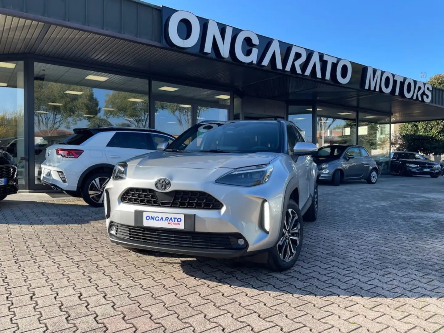 Toyota Yaris Cross 1.5 Hybrid 130 CV 5p.E-CVT Trend #Winter.Pack Argento - 1