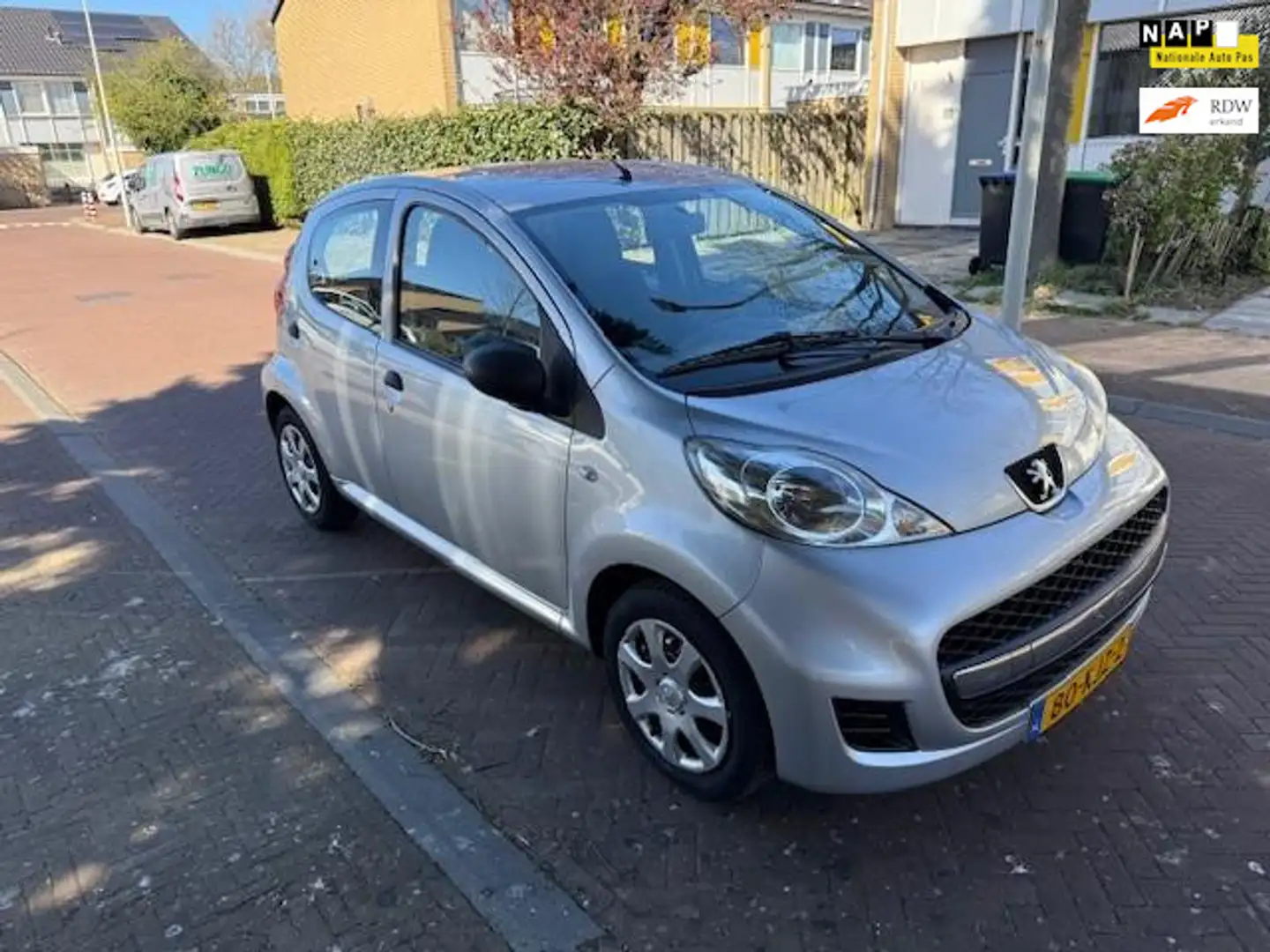 Peugeot 107 Eerste eigenaar / 112.000 NAP / 5 deurs / Leuke au Grau - 1