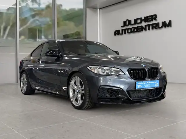 BMW 240 Coupé M Sport, Insp. + Tüv/Au Neu