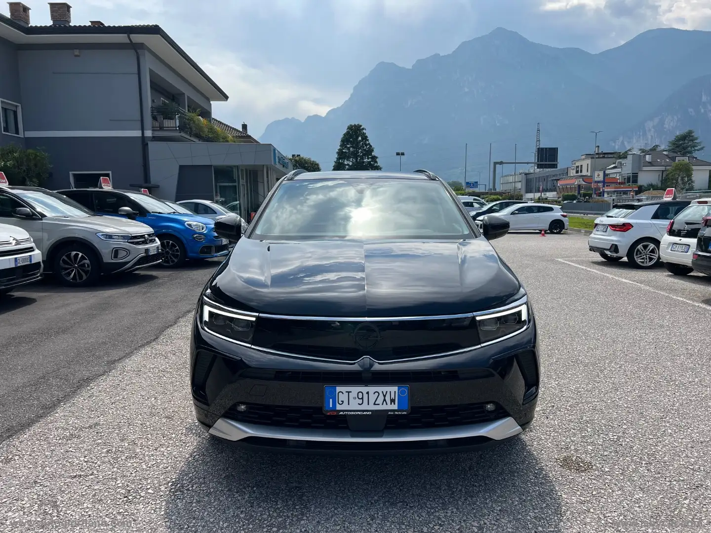 Opel Grandland X 1.5 D Ecotec aut. Ultimate Schwarz - 2