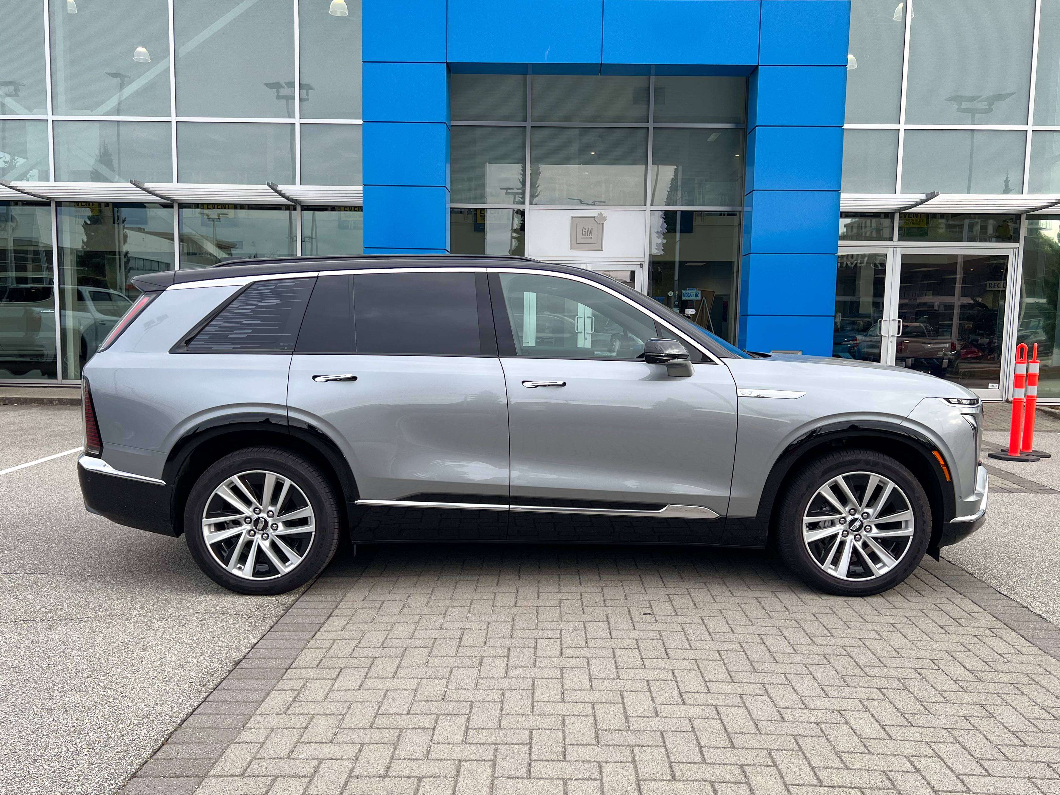 2026 Cadillac Vistiq LUXURY AWD/7 SEATS/SUNROOF/SUPER CRUSE — снимка 1