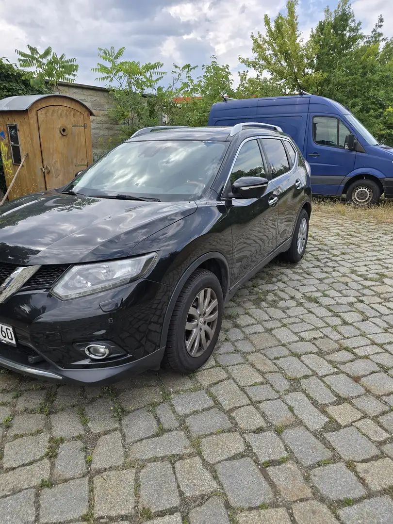 Nissan X-Trail 1.6 dCi 360 Schwarz - 1