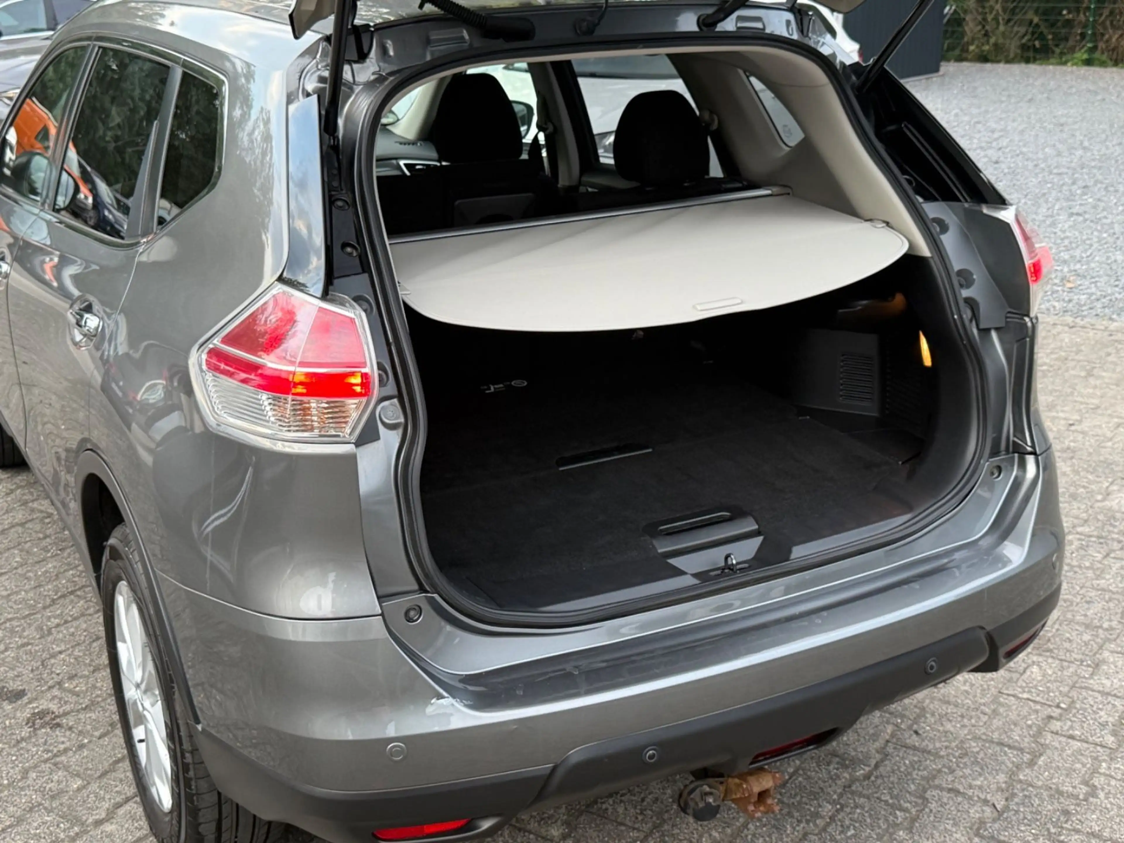 Nissan X-Trail Acenta 4x4 Kamera*1 Hand — photo 9