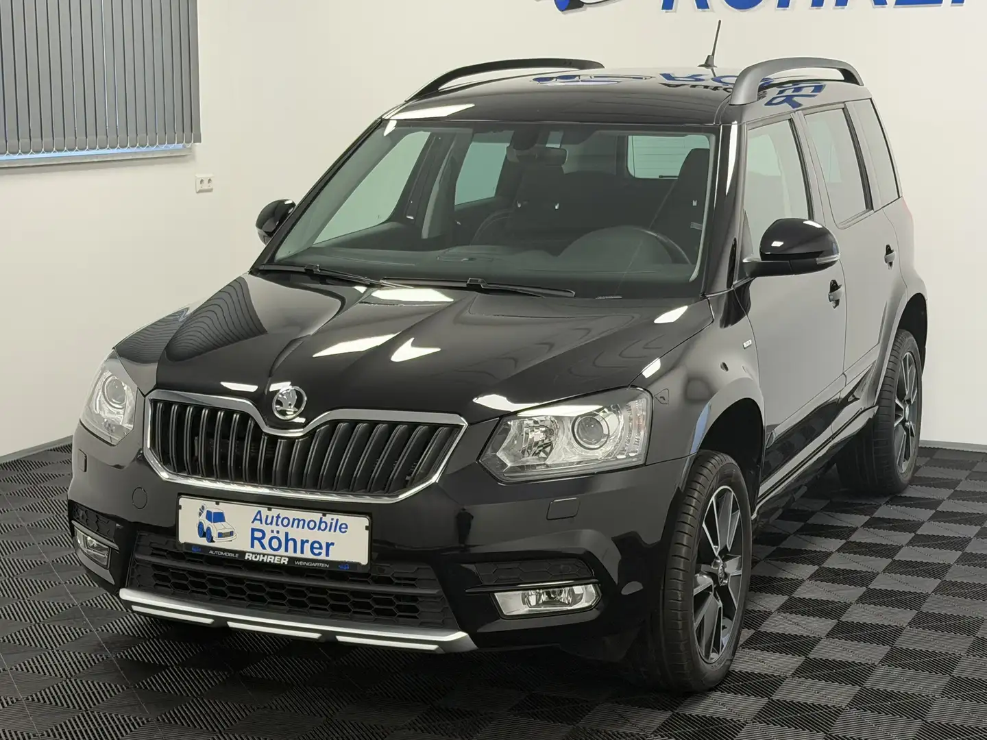 Skoda Yeti 1.2 TSI Drive Navi Sitzheizung Bi-Xenon Nero - 2
