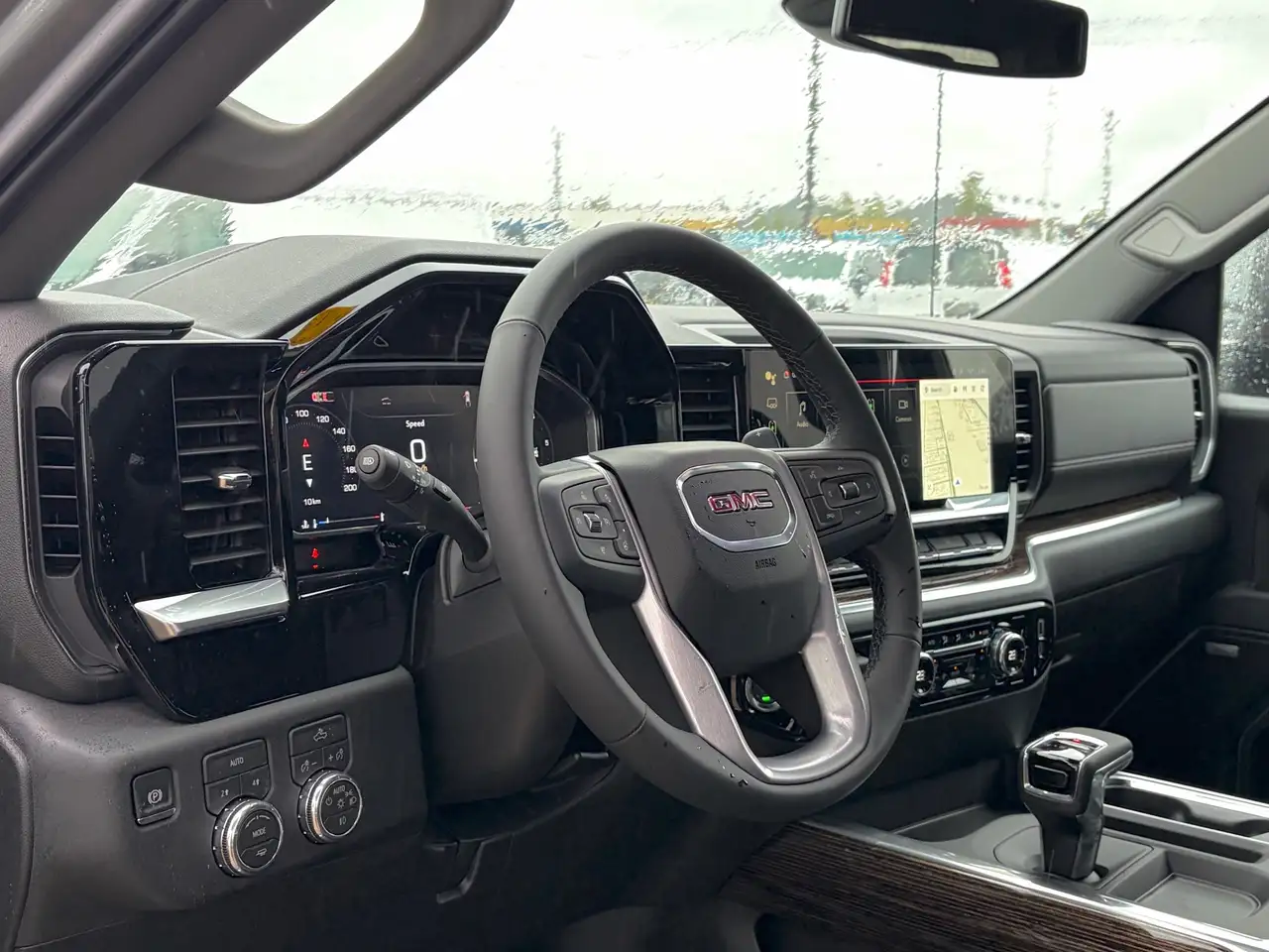 GMC Sierra 1500 снимка GMC Sierra 1500
