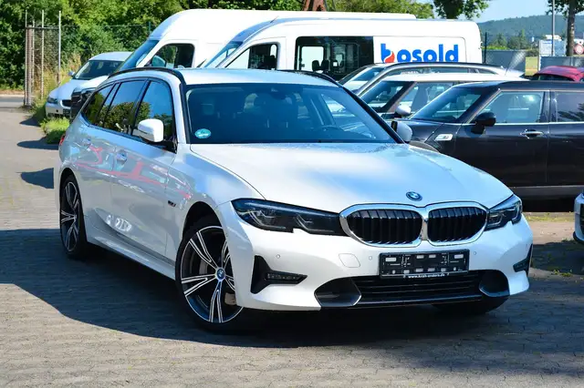 BMW 3 Series view 2