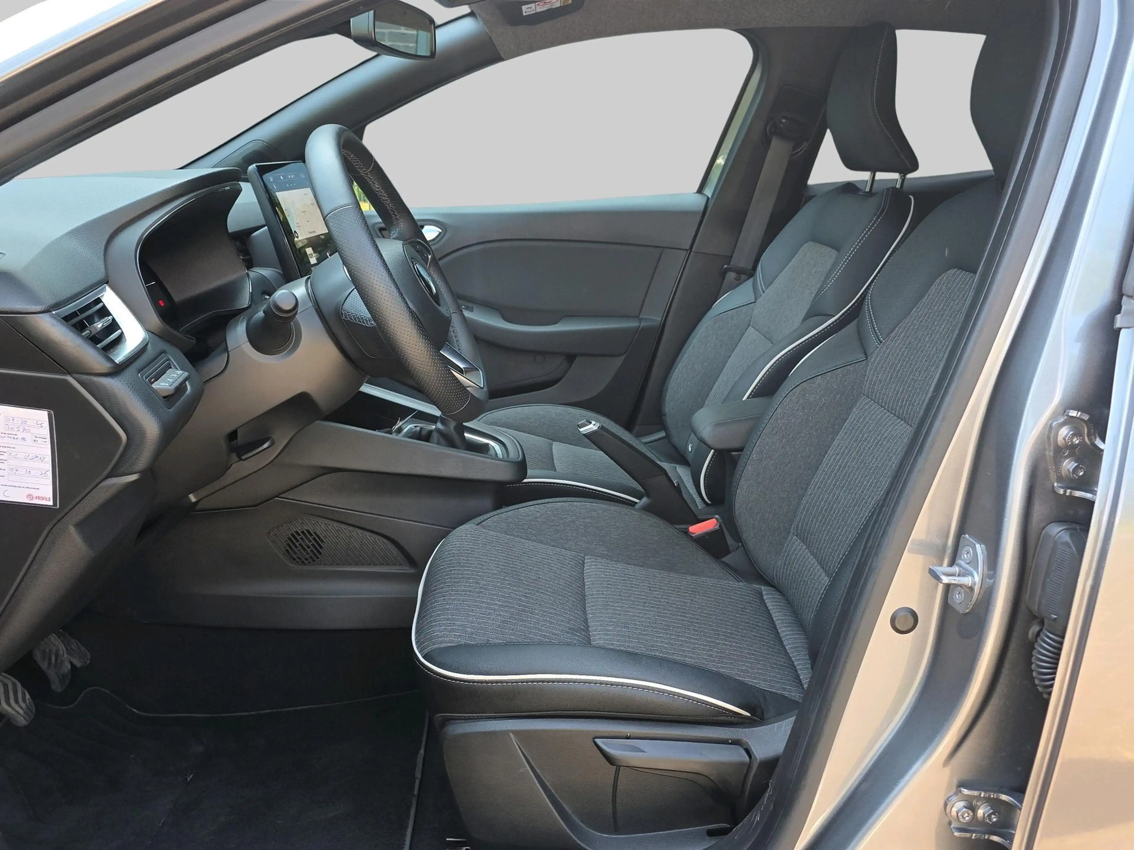 Mitsubishi Colt 1.0T MT Intense+ — photo 12