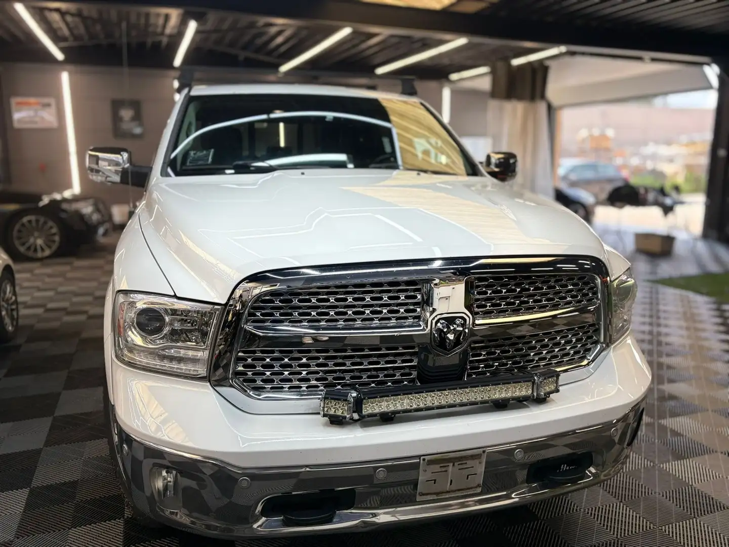 Dodge RAM 1500 Hemi 5.7 V8 LPG LICHTE VRACHT bj. 2014 Blanc - 2