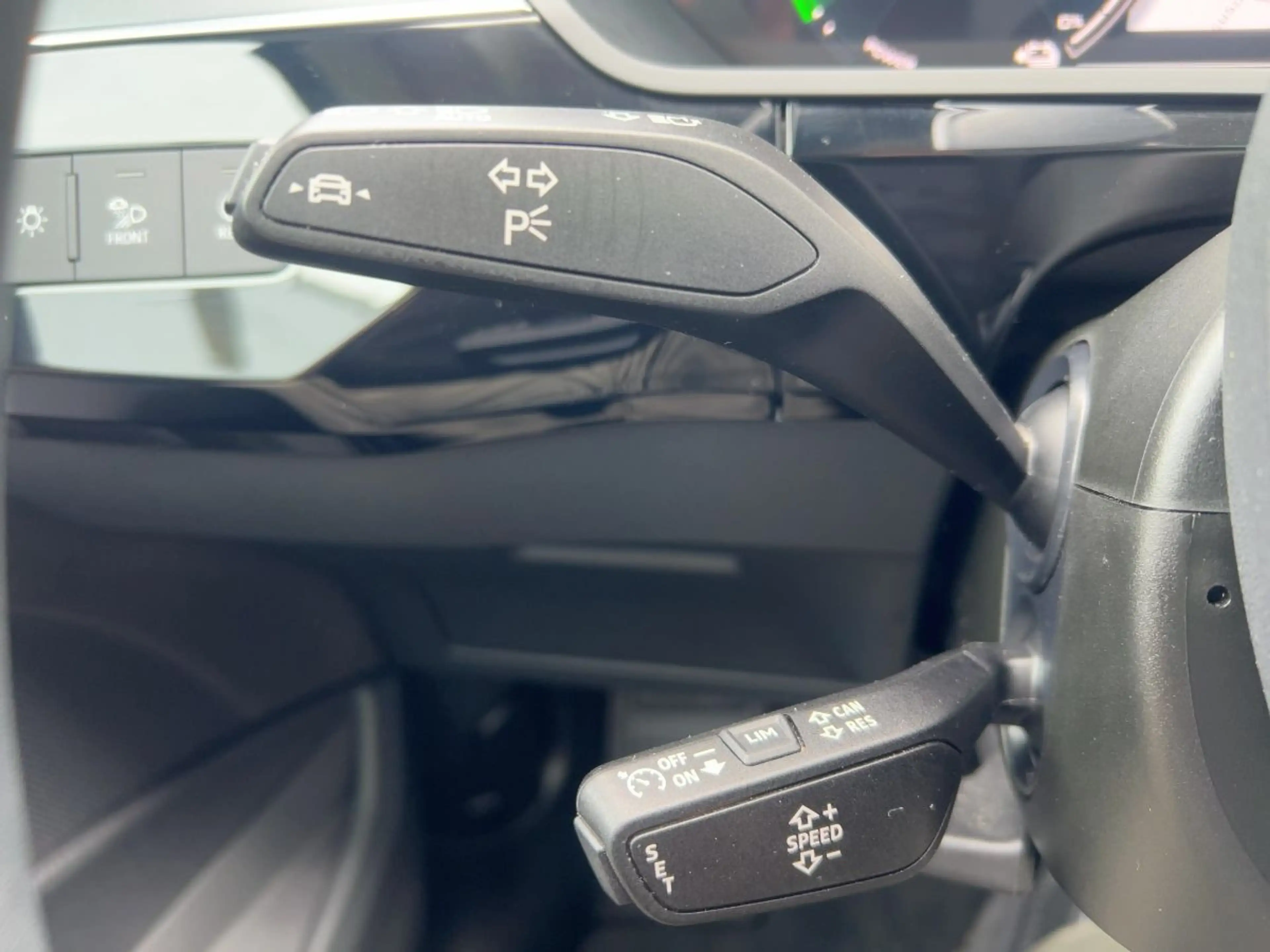 Audi Q8 e-tron Q8 55 e-tron advanced quattro 300 kW Pano AHK Ka — photo 15