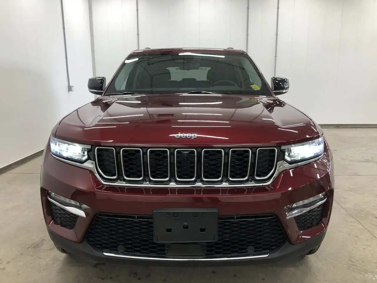 Jeep Grand Cherokee снимка Jeep Grand Cherokee