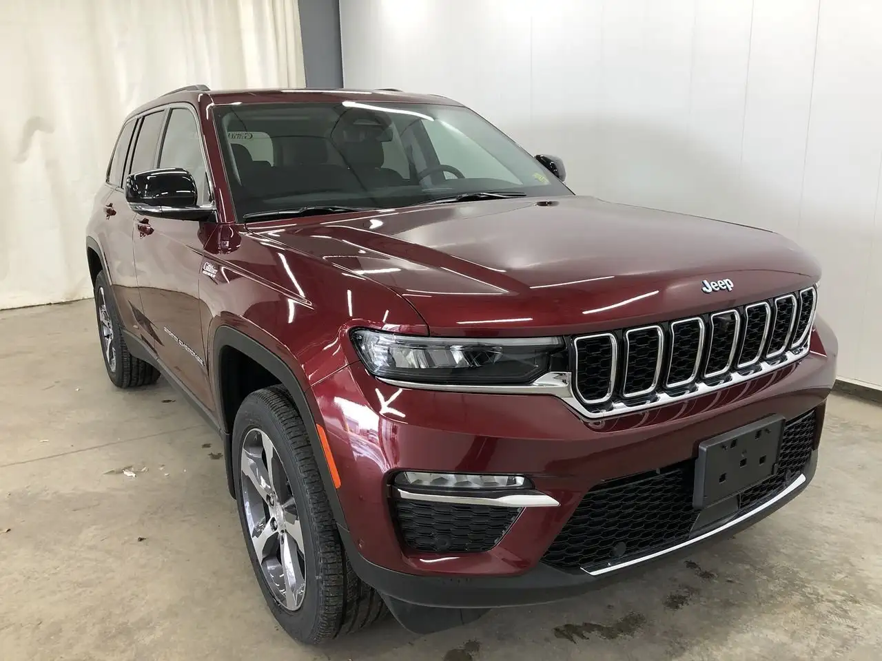 Jeep Grand Cherokee снимка Jeep Grand Cherokee