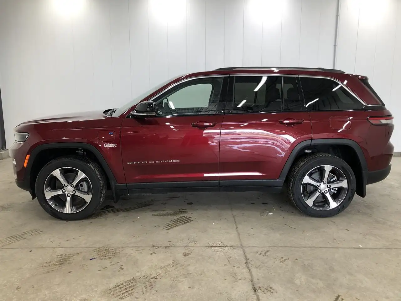Jeep Grand Cherokee снимка Jeep Grand Cherokee