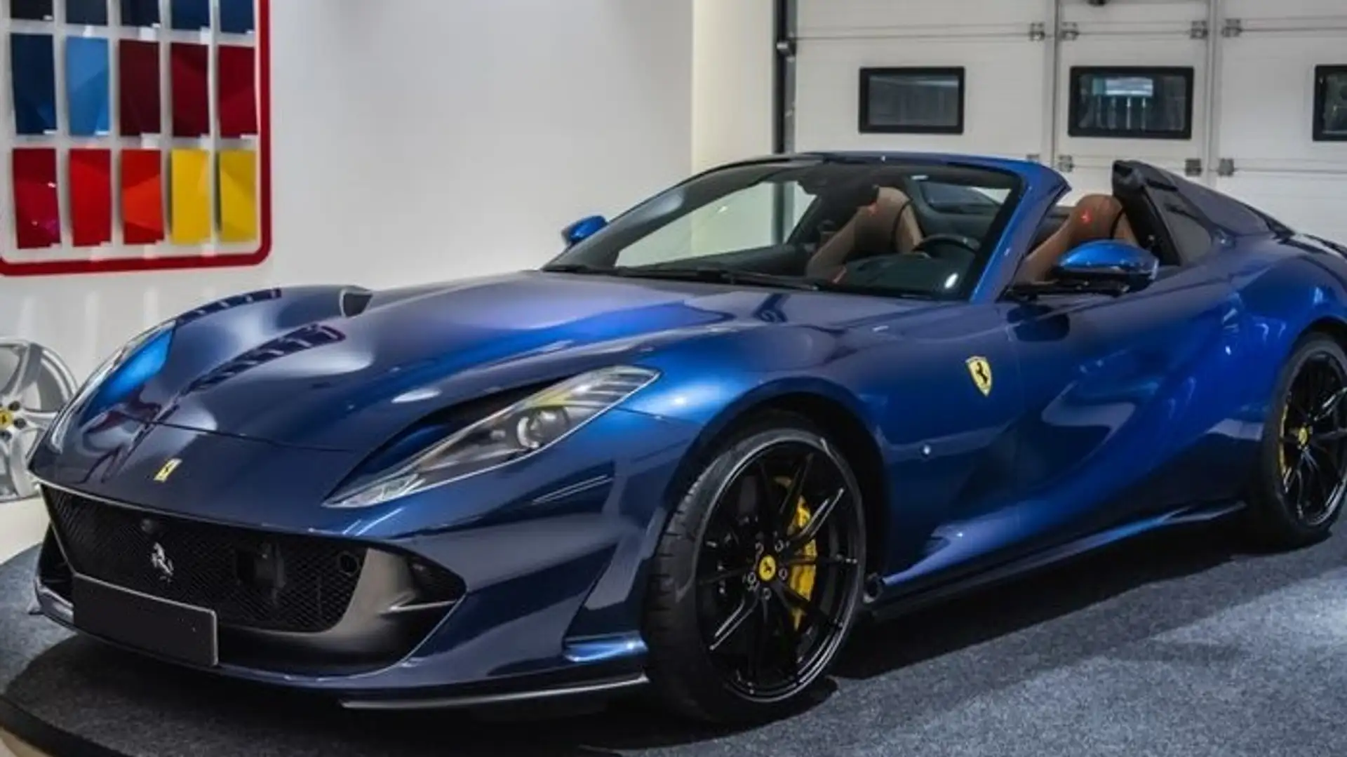 Ferrari 812 GTS Azul - 1