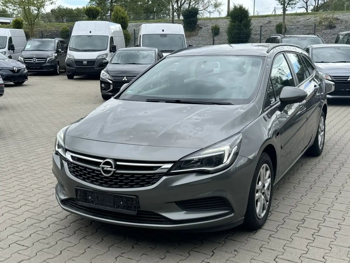 Opel Astra 1.6 D (CDTI) Sports Tourer Edition - 1