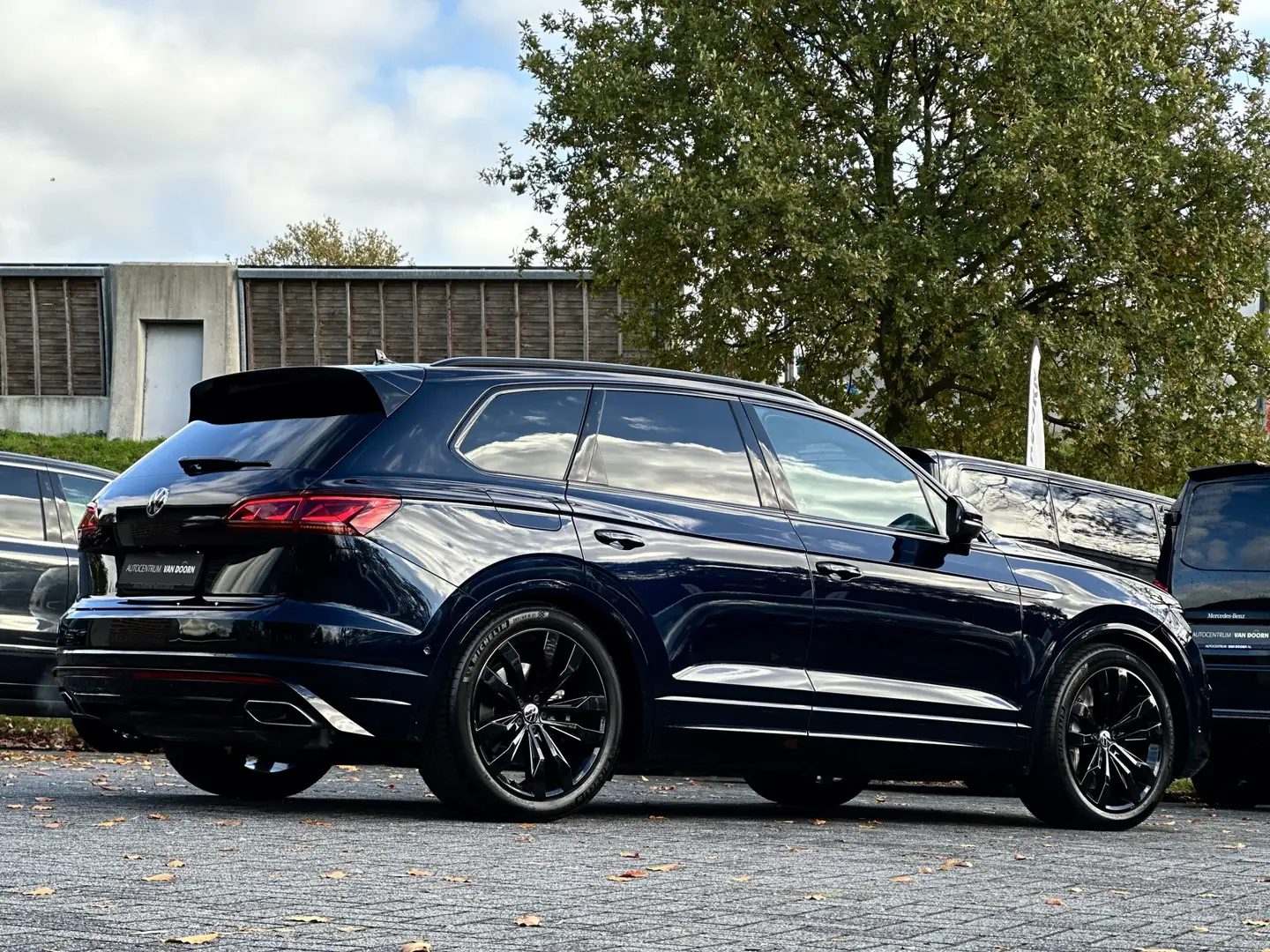 Volkswagen Touareg 3.0 TSi 4MOTION | R-line | Hybride | Panodak | Ada Blauw - 2