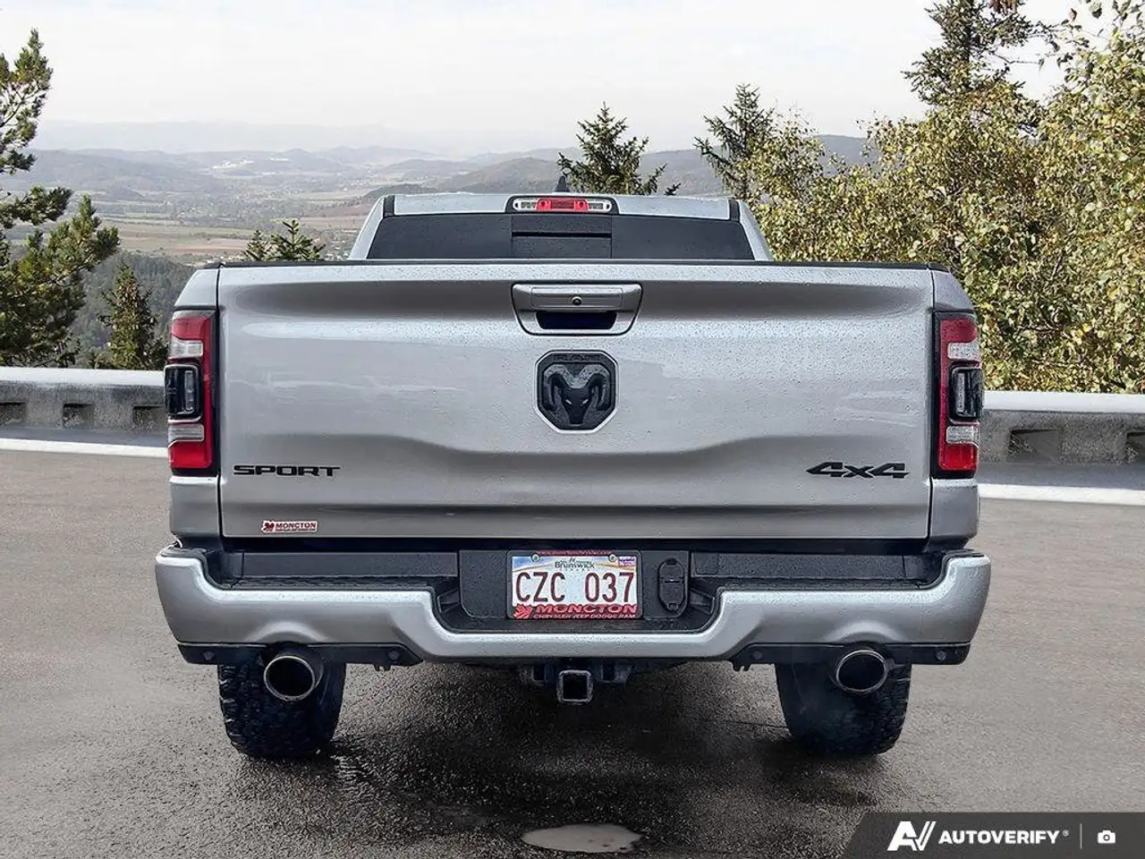 RAM 1500 снимка RAM 1500