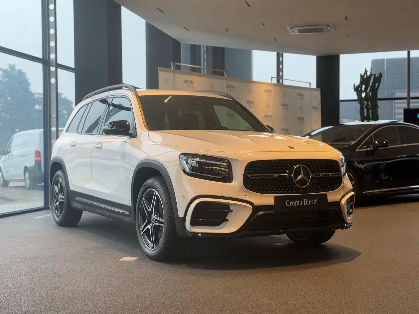 Mercedes-Benz GLB 180 GLB 180d AMG Line ADVANCED PLUS Білий - 1