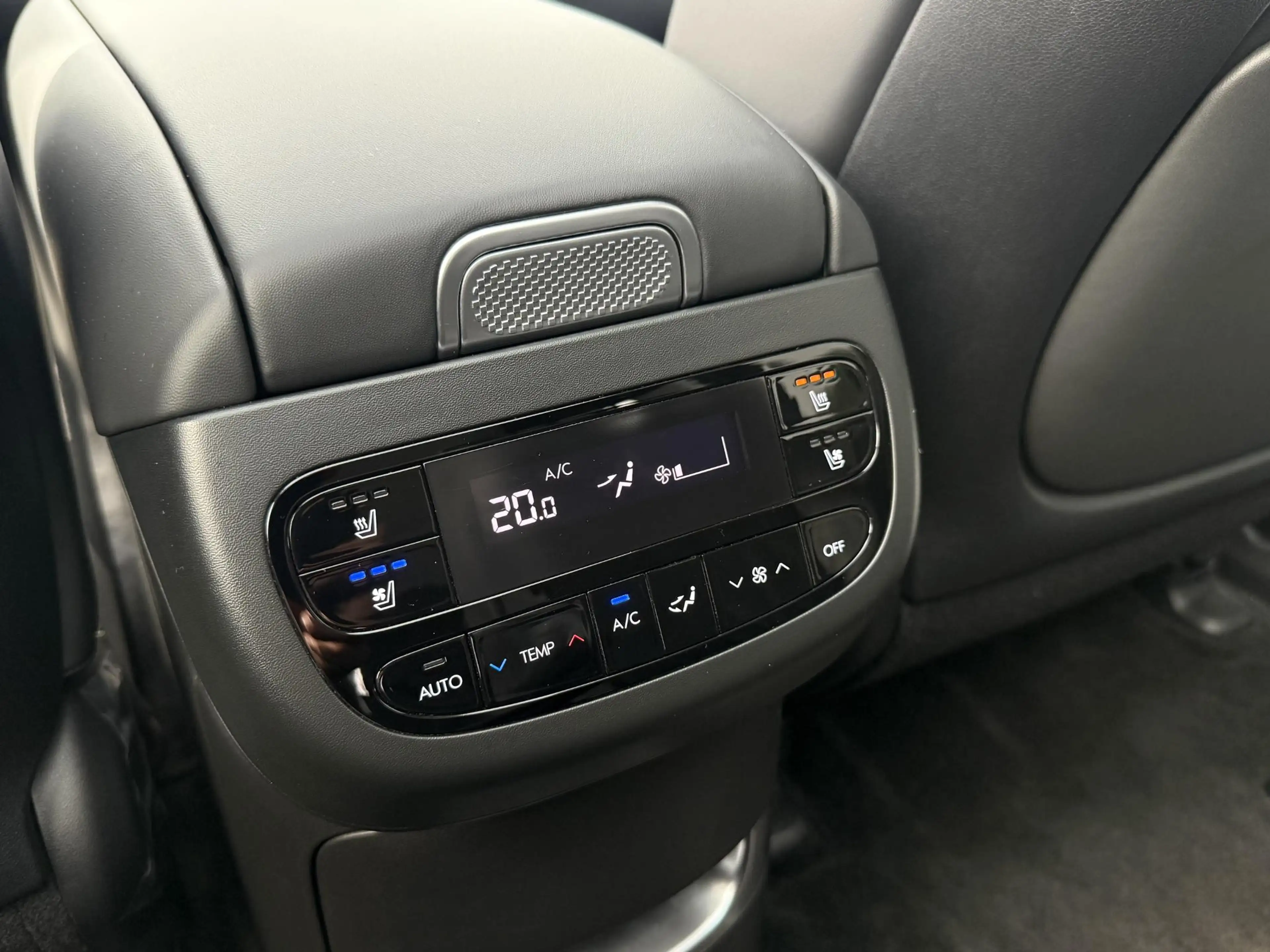 Hyundai IONIQ 9 Lounge AWD 6p. 110.3 kWh / 6 persoons / Full optio — photo 50