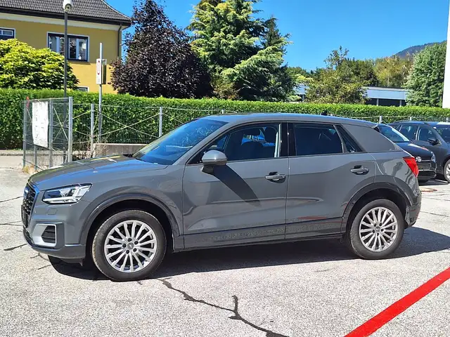 Audi Q2 view 5