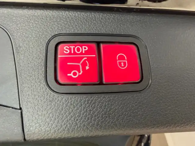 Mercedes-Benz GLC view 9