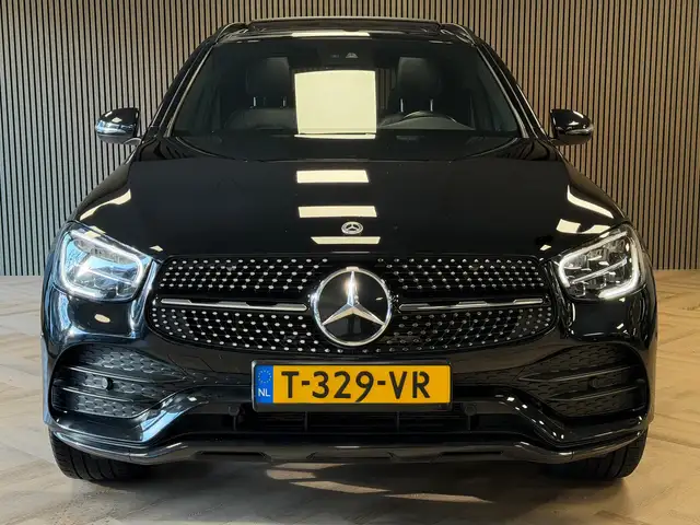 Mercedes-Benz GLC view 2