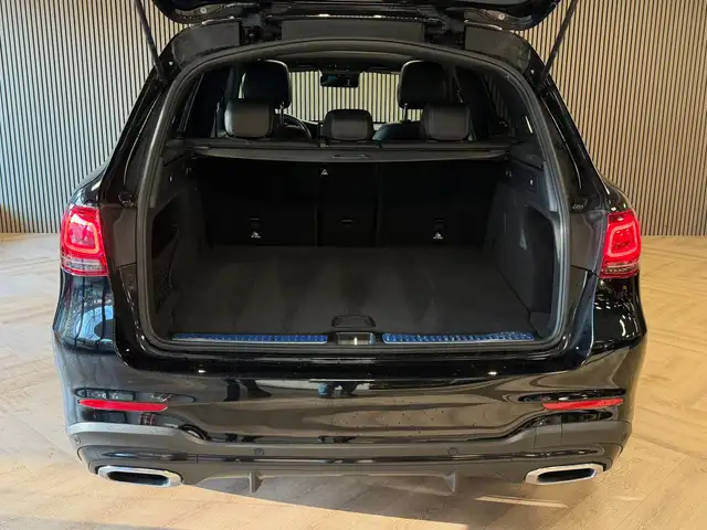 Mercedes-Benz GLC view 6