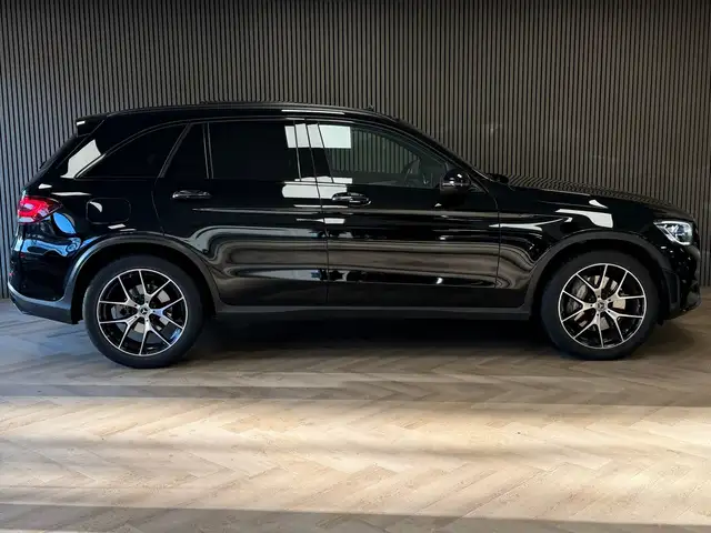 Mercedes-Benz GLC view 4