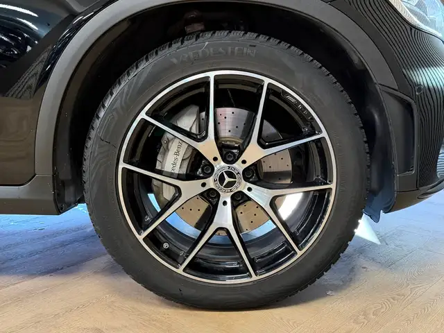 Mercedes-Benz GLC view 10