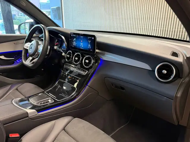 Mercedes-Benz GLC view 11