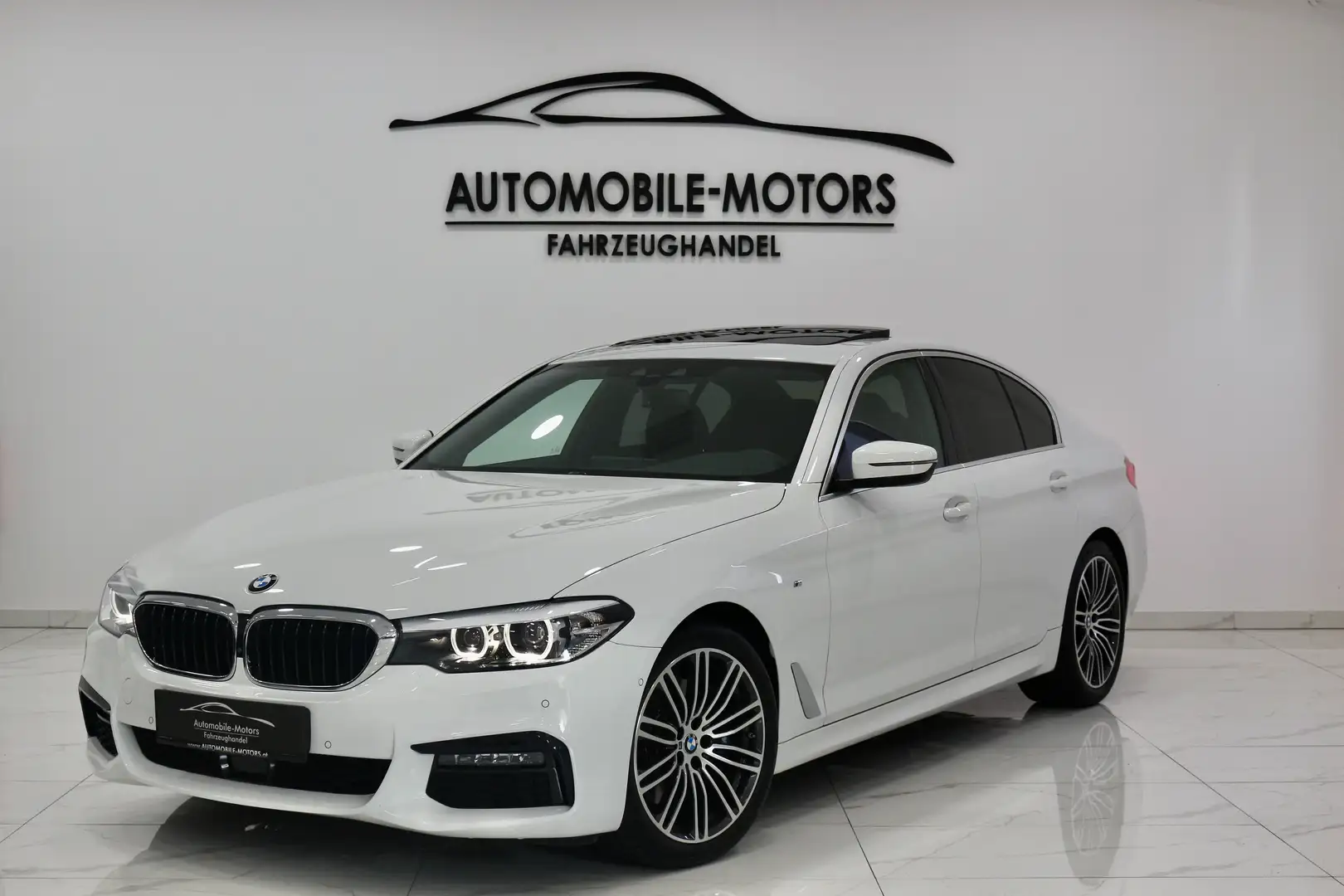 BMW 530 530 d xDrive M-Sport/LED/Leder/SD/19Zoll Weiß - 2
