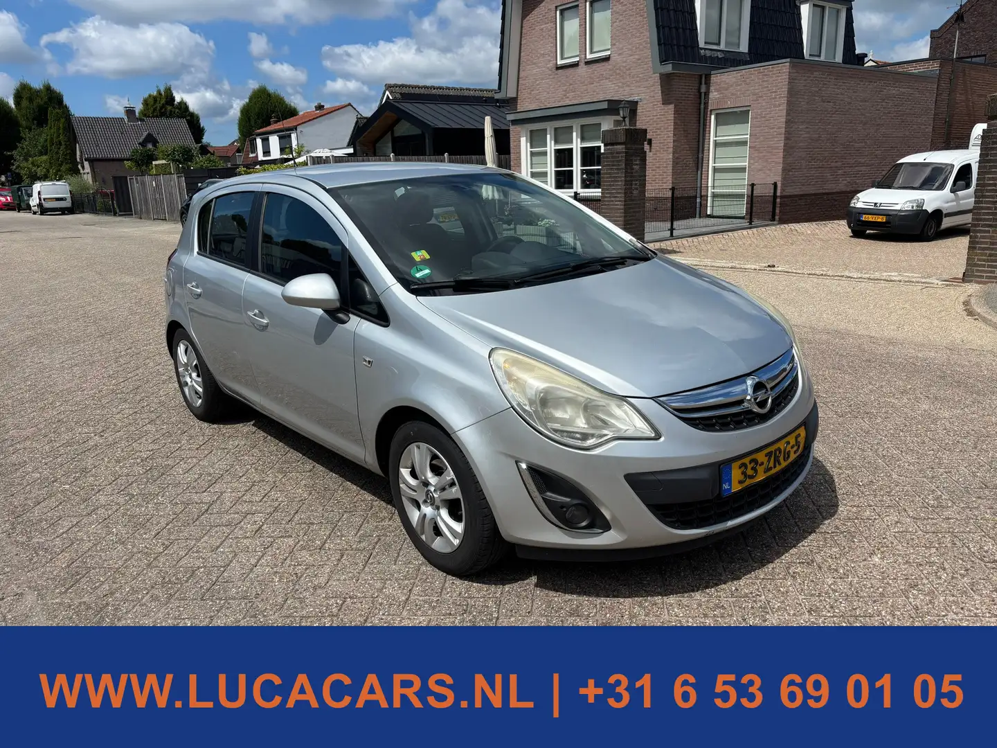 Opel Corsa 1.3 CDTi EcoFlex S/S Cosmo Grijs - 2