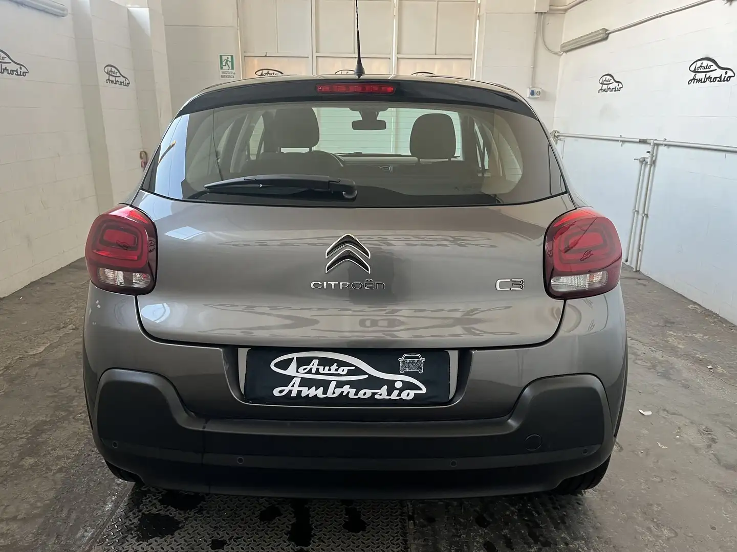 Citroen C3 C3 PureTech 110 S&S Shine Pack TUA DA 159,00 EURO Grau - 2