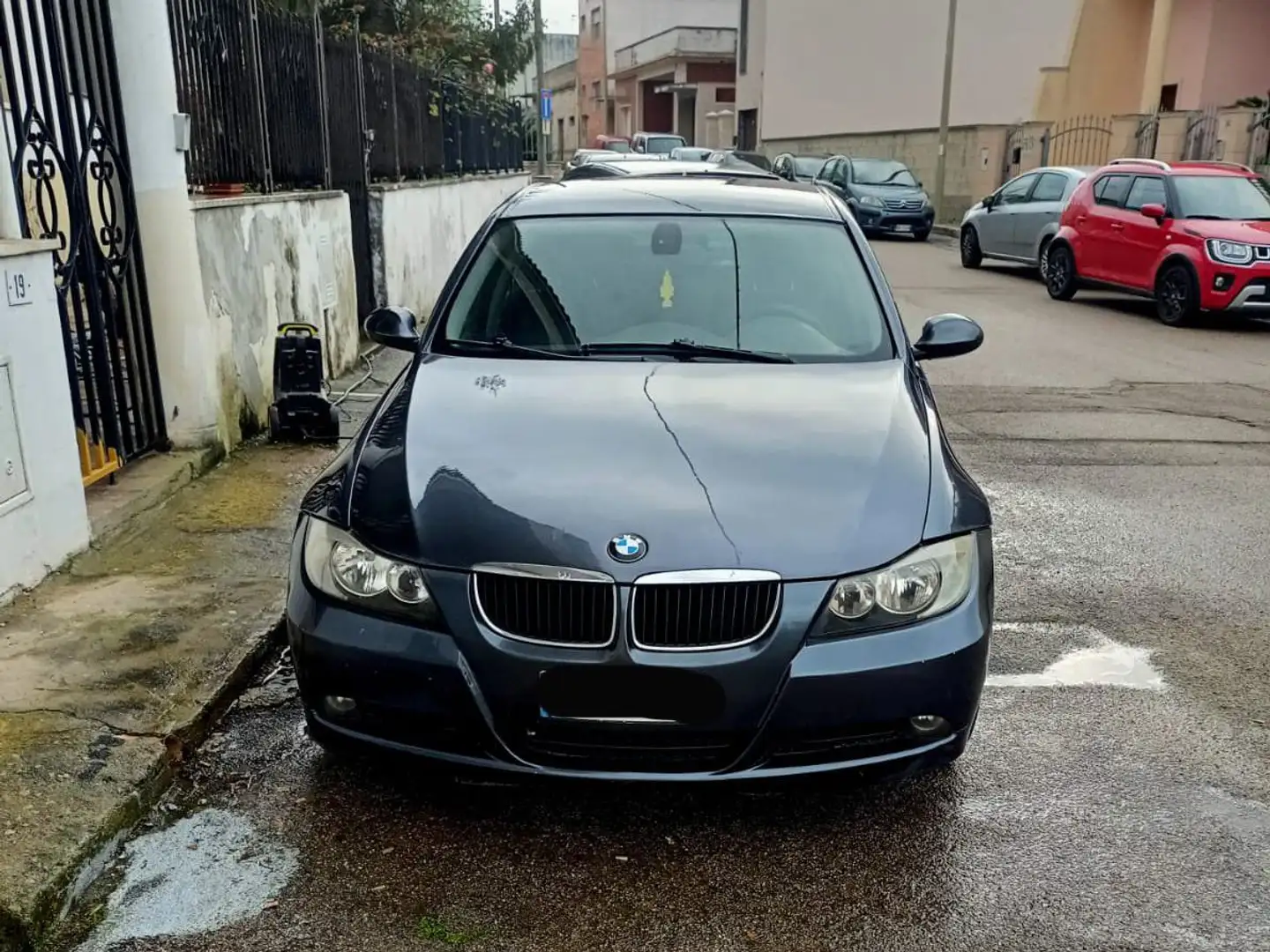 BMW 318 Serie+3+E90+Berlina+318d+Futura Grigio - 2