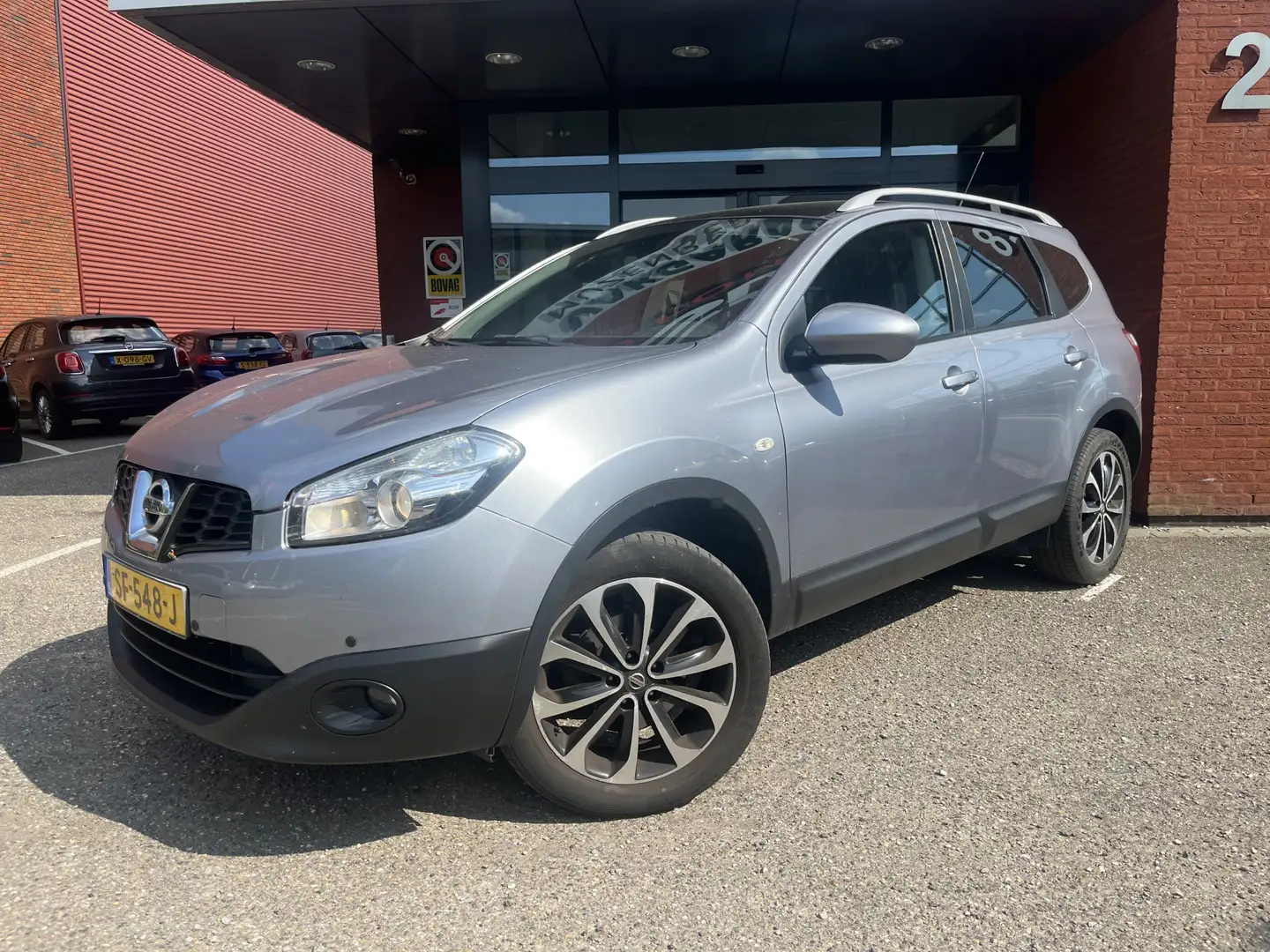 Nissan Qashqai+2 1.6 Connect Edition Grijs - 2