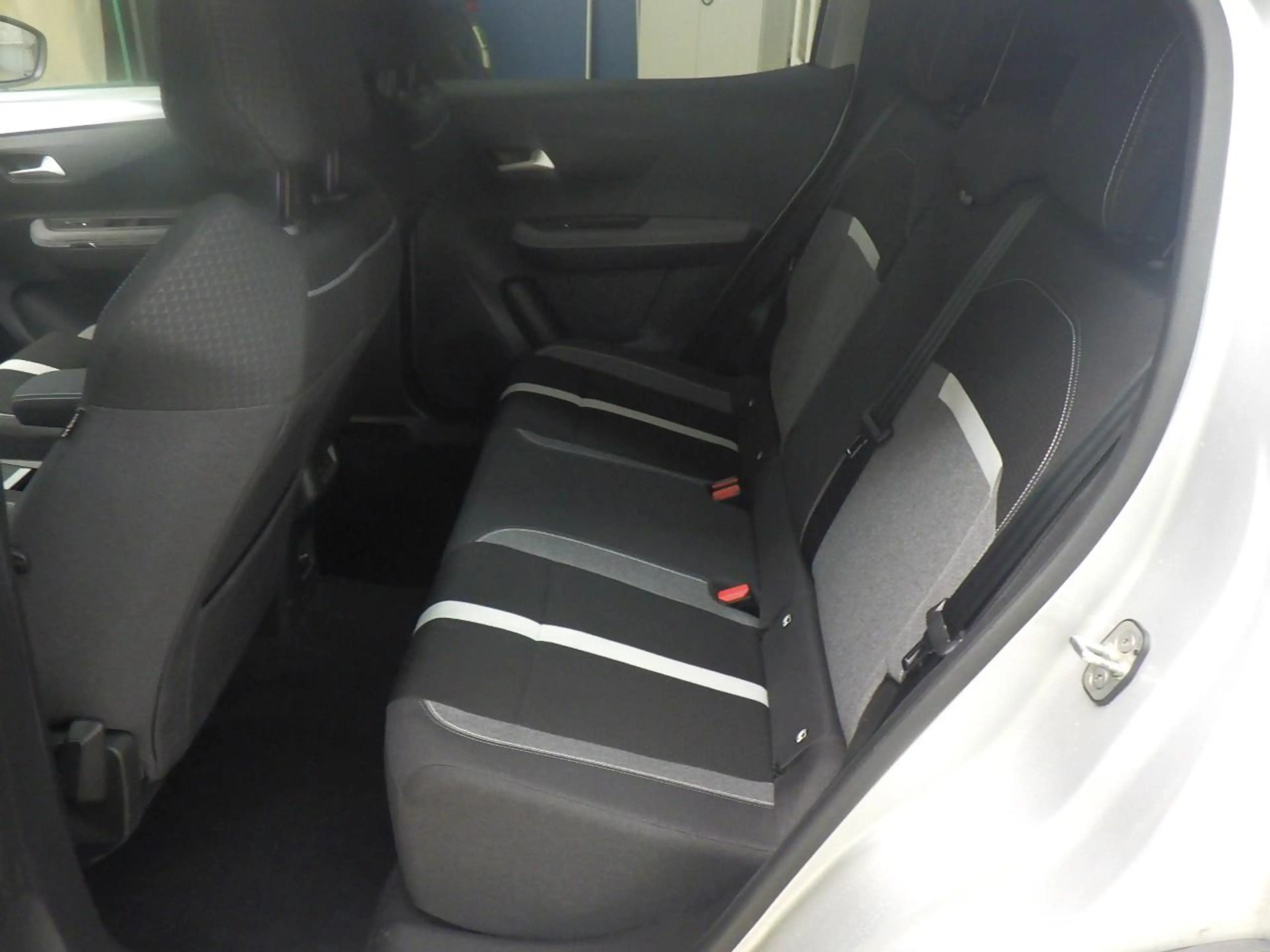 Opel Frontera 1.2 Turbo Hybrid GS / Navigatie / Camera / Parkeer — photo 6