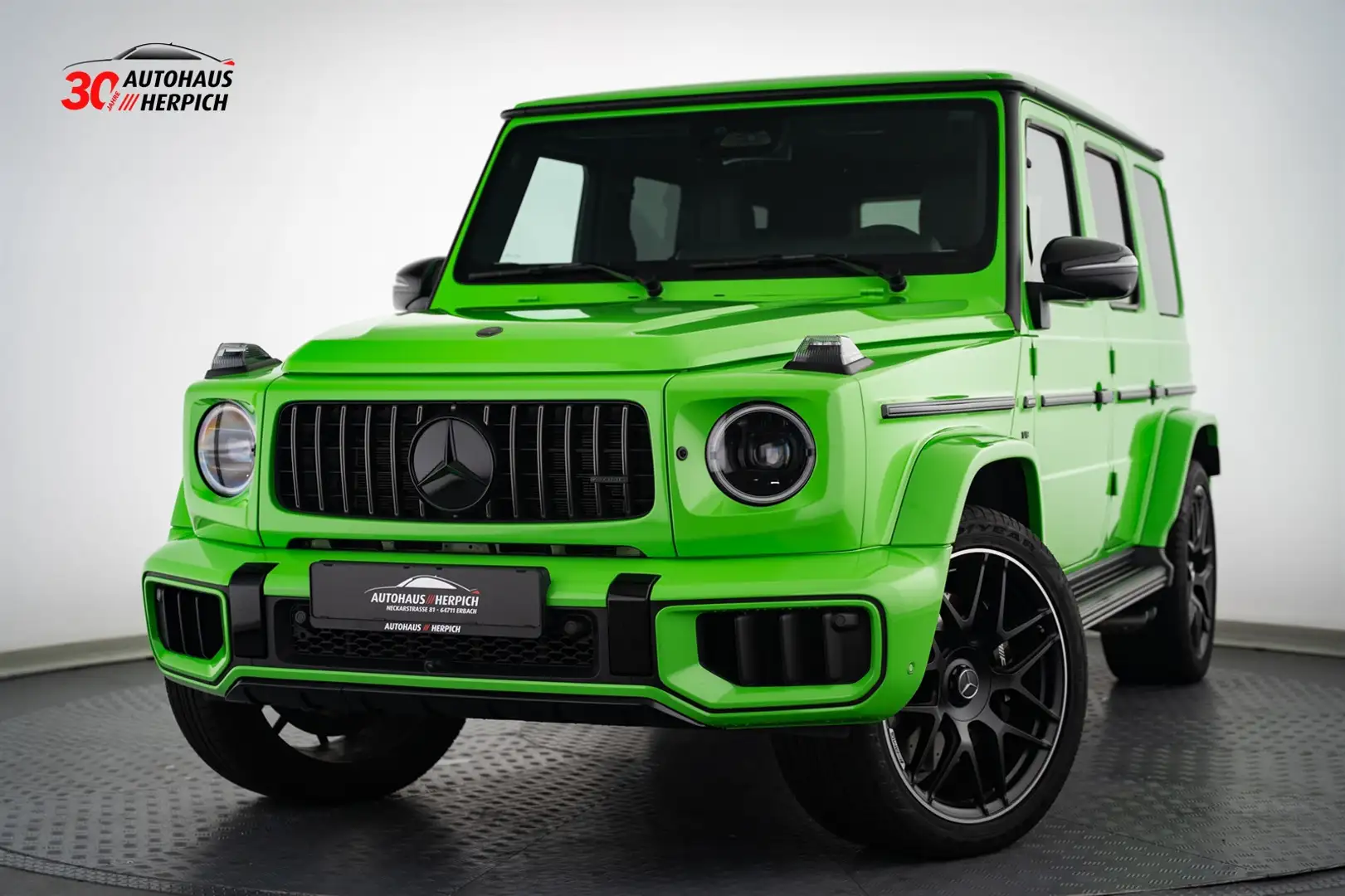 Mercedes-Benz G 63 AMG Facelift Alien Green SUPERIOR Burmester Grün - 1