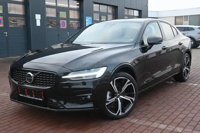 Volvo S60 B4 B DSG Plus Dark*STHZG*360°*PANO*ACC*AHK