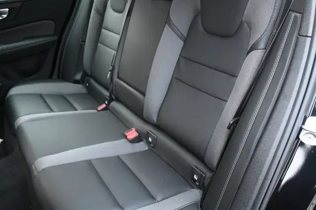 Volvo S60 view 15