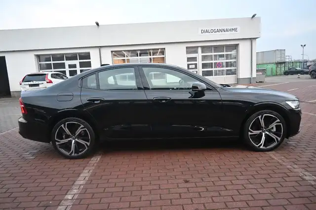 Volvo S60 view 6