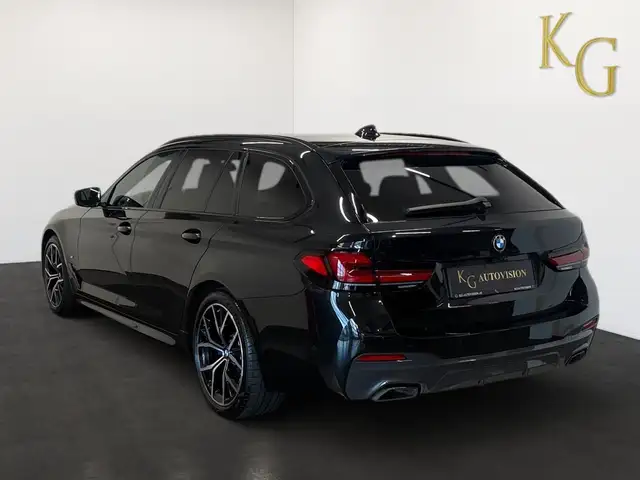 BMW 5 Series view 5
