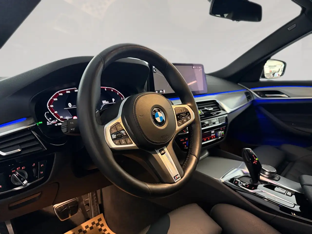 BMW 530 d xDrive M-Sport ab ca. 340€ monatlich, миниатюра 16