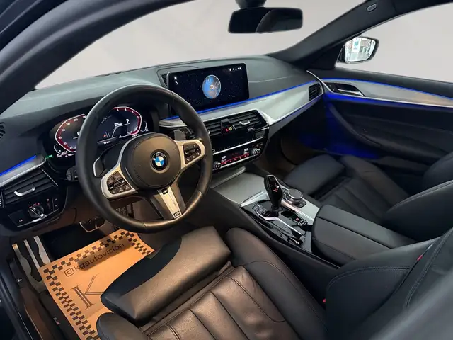 BMW 5 Series view 15