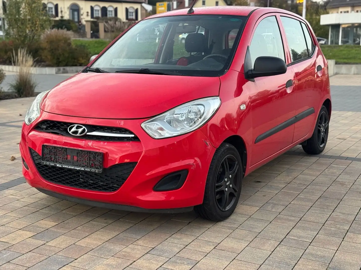 Hyundai i10 i10 1.1 Classic Rot - 1