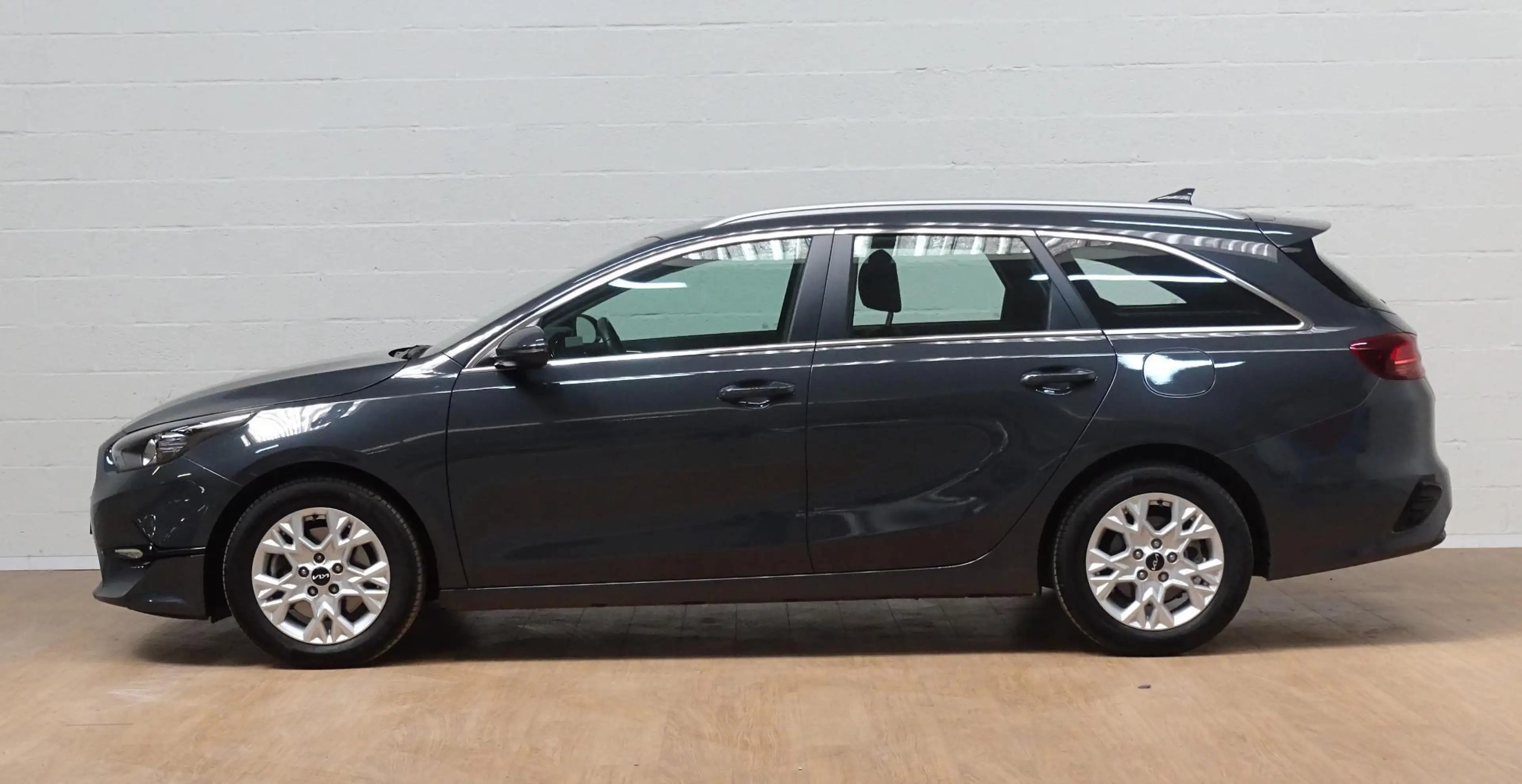 Kia Ceed SW / cee'd SW Sportswagon Pulse 1.0 T-GDi 100 MHEV DCT ISG — photo 3