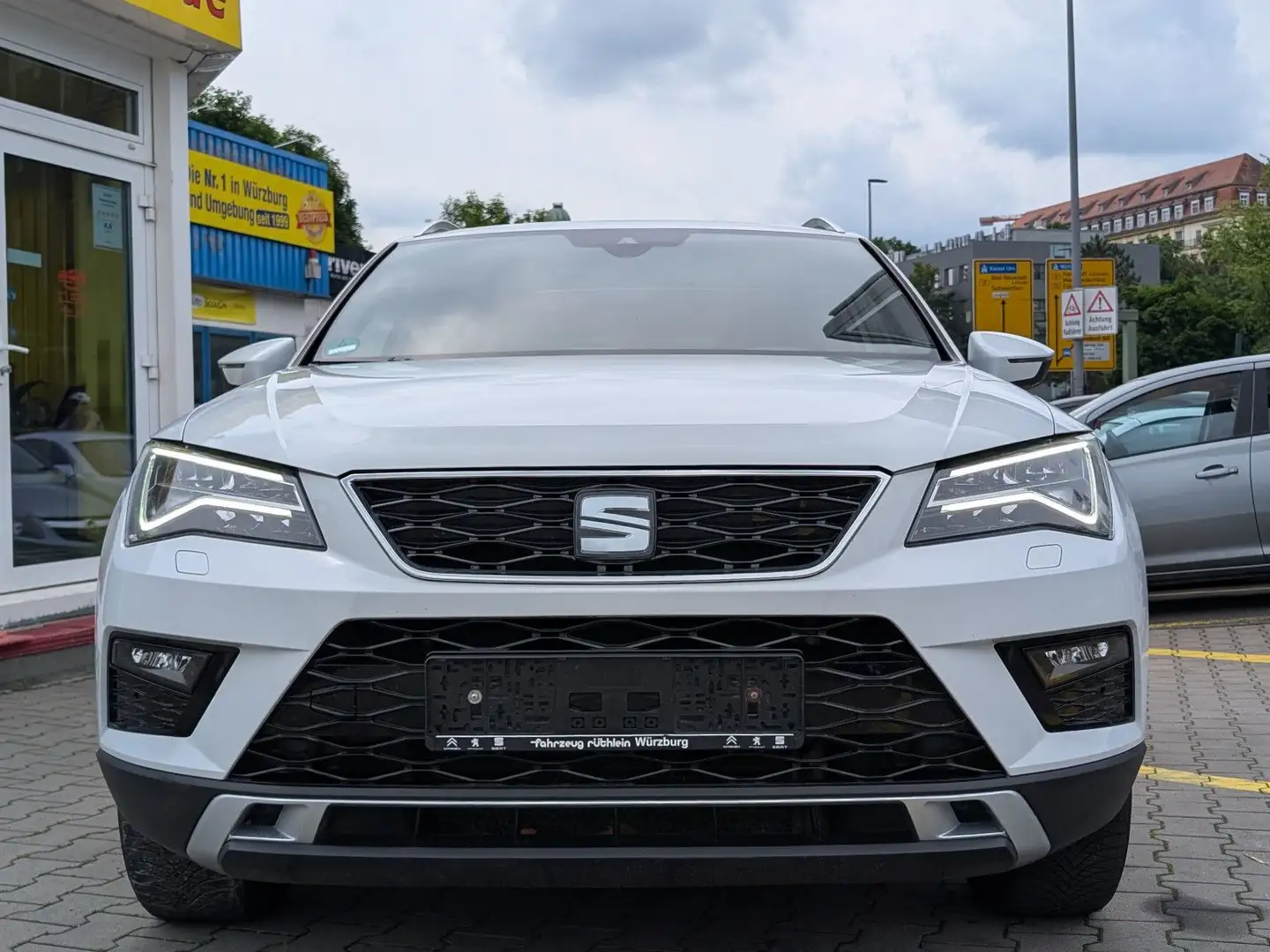 SEAT Ateca 4Drive Xcellence*ACC*RKam*AHK*PANO*CarPlay Weiß - 2