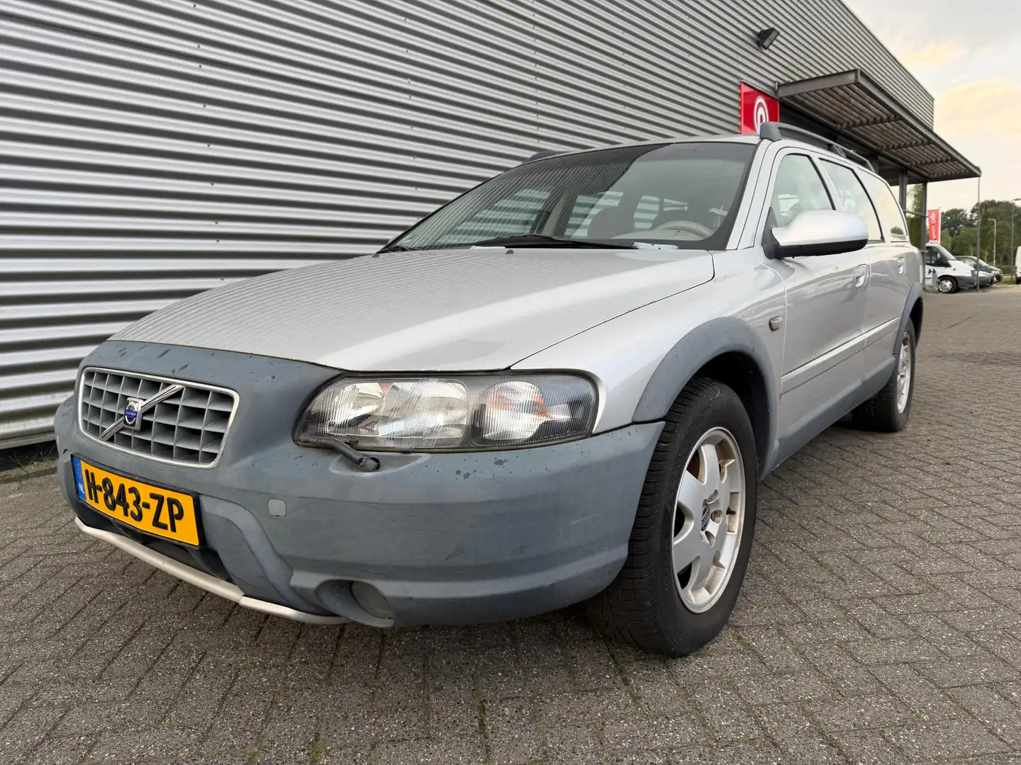 Volvo V70 2.4 T AWD EXPORT/HANDEL | Automaat | Leder | Trekh Grau - 1