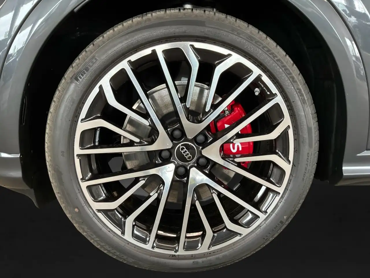 Audi SQ5 снимка Audi SQ5