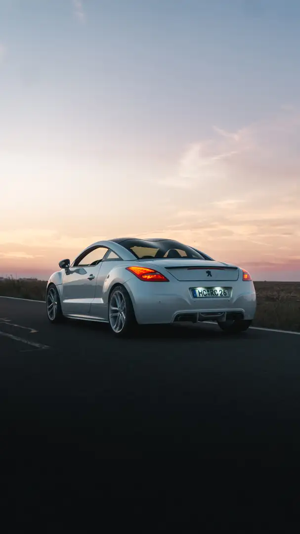 Peugeot RCZ 1.6 200 THP | TÜV Neu | Turbo Neu | 8-fach bereif - 1